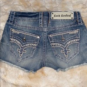 Rock Revival Crystal Embellished Shorts Size 25